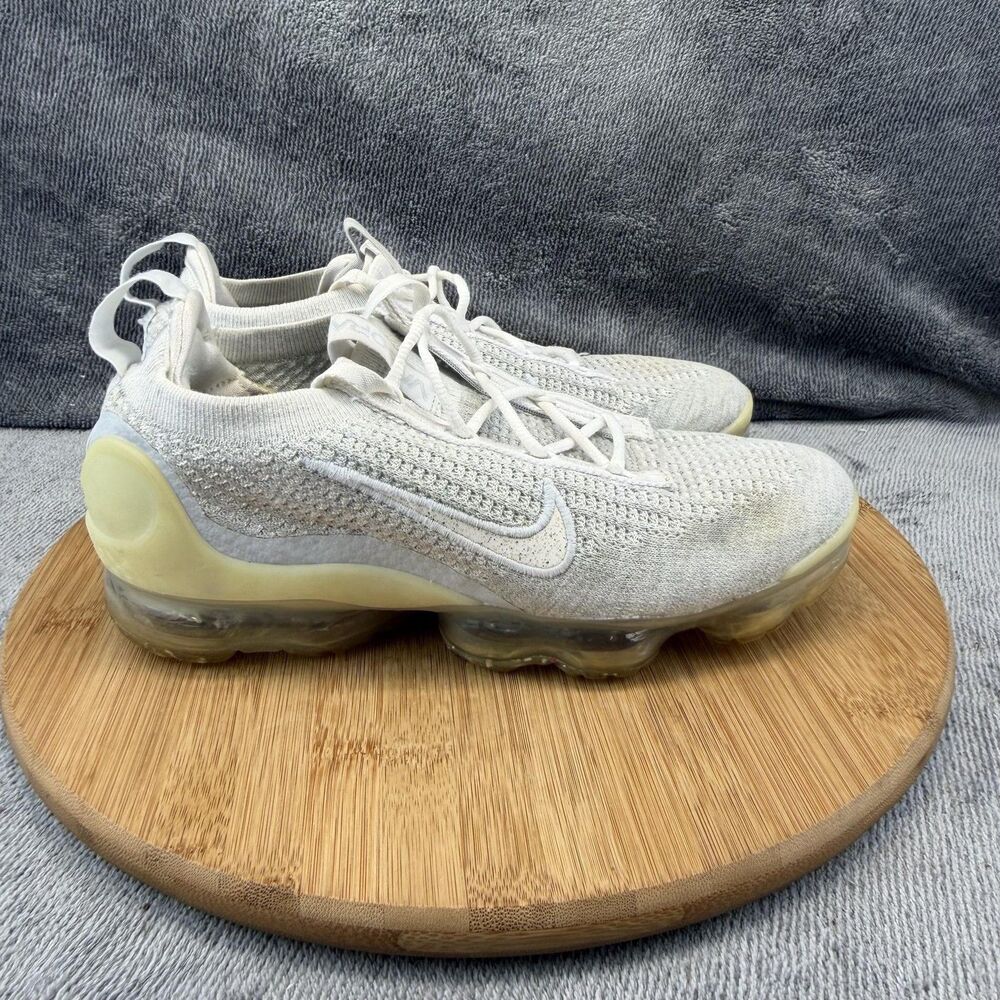 Nike Air VaporMax 2021 Flyknit Shoes Womens Size 8 White Sneakers DC4112-100